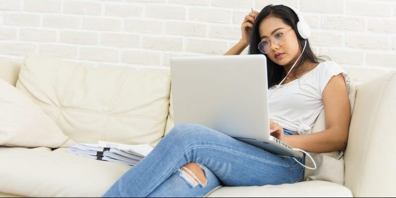 language lessons online vs in person