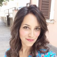 Sara Dubey Headshot